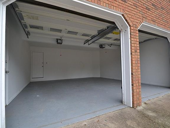 3rd image of 4000 Bent Willow Ln #4000