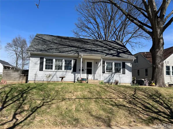 103 10th St, Crystal City, MO 63019