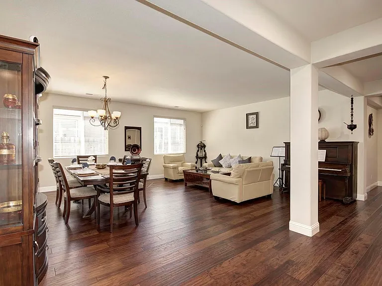 5504 Hirsch Cir — Photo 3