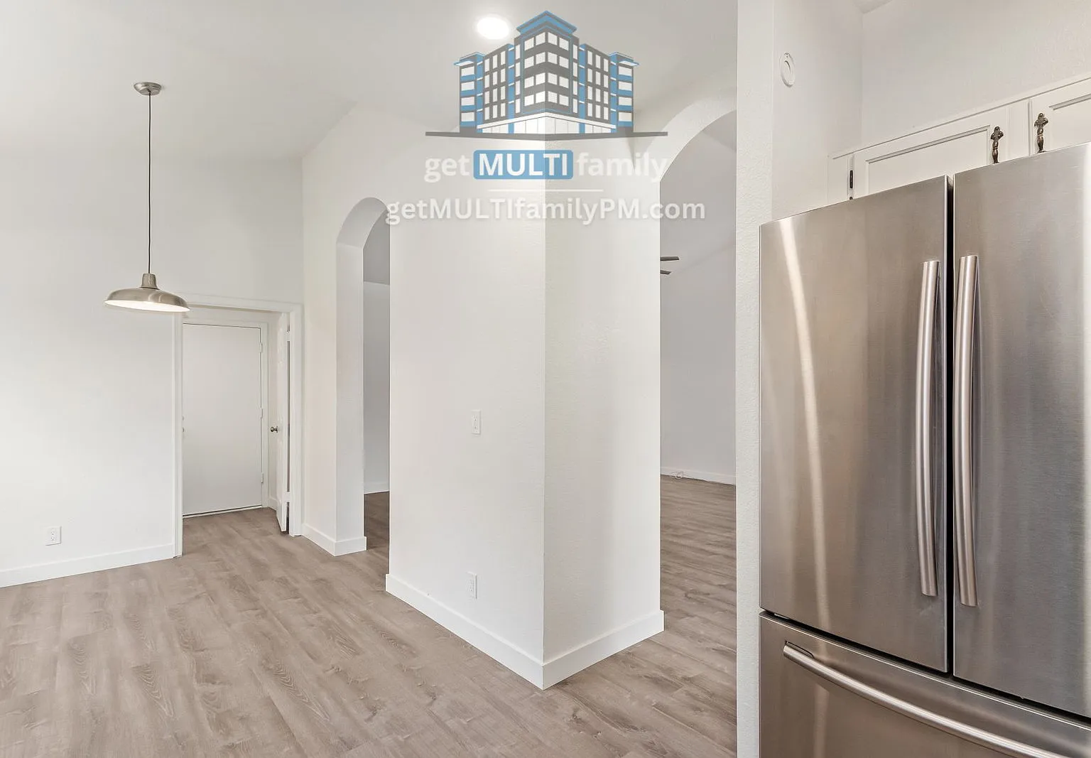 4 bed, 2.0 bath, 1530 sqft, $2,400 — Photo 3