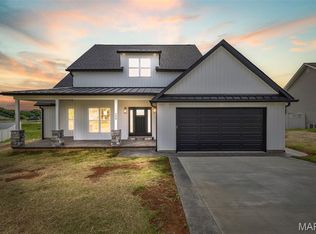 208 Ariel Ct, Desloge, MO 63601