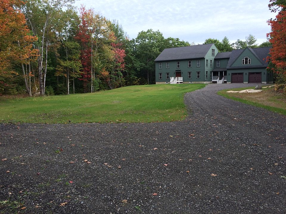 Long gravel driveway!