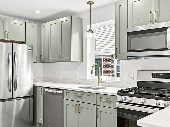 2nd image of 116 Langdon St #1