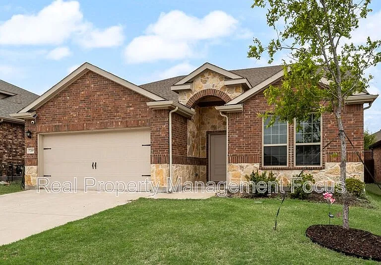 7205 Bledington Ln — Photo 1