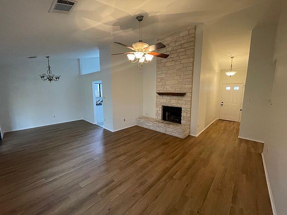 Living Room with fireplace