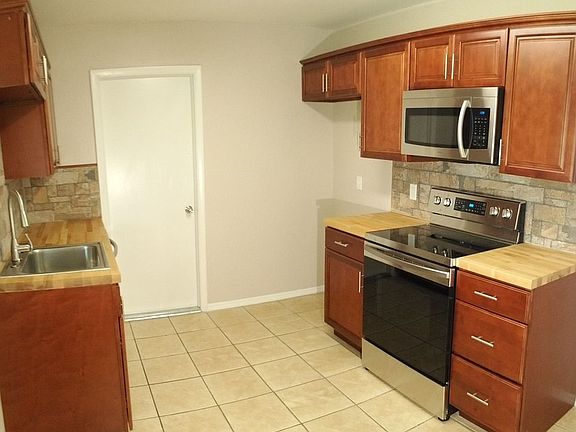 3rd image of 5919 Hobhill Ave
