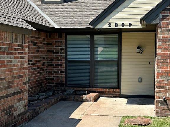 3rd image of 2809 Green Canyon Dr