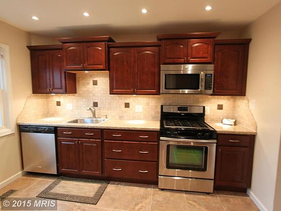 5th image of 12633 Oakwood Dr