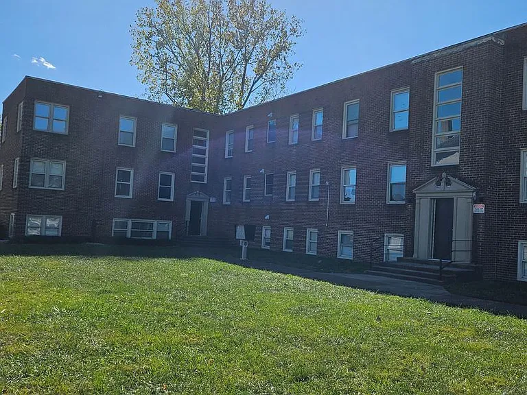 1111 Lincoln Ave — Photo 10