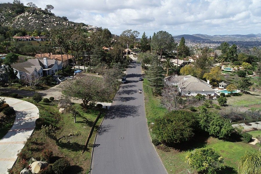 2nd image of 13335 Arroya Vista Rd