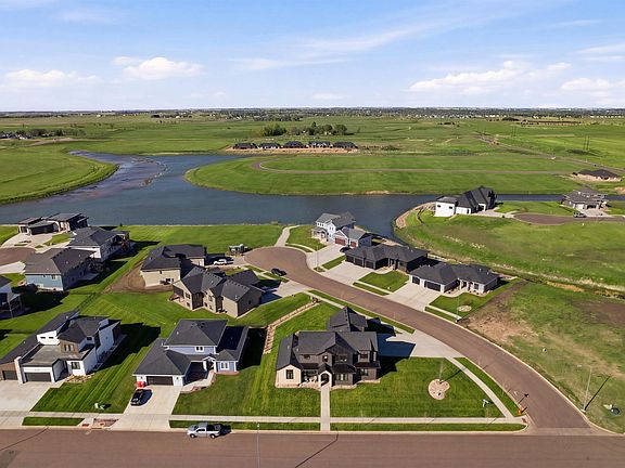 2nd image of 1130 E Madison St