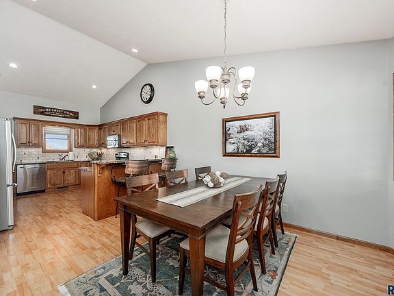 5th image of 425 N Walkanda Dr