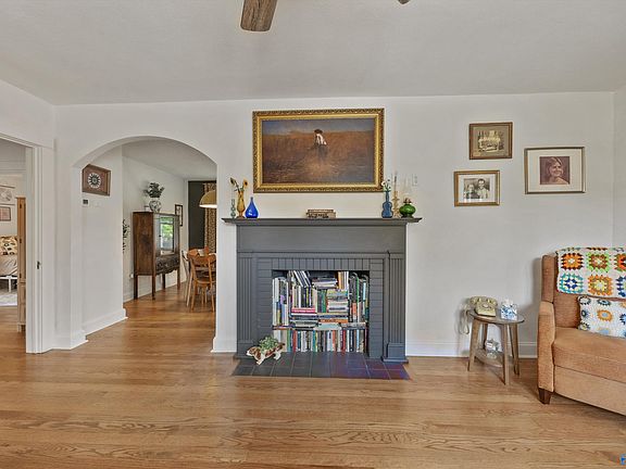 4th image of 501 Sanders St