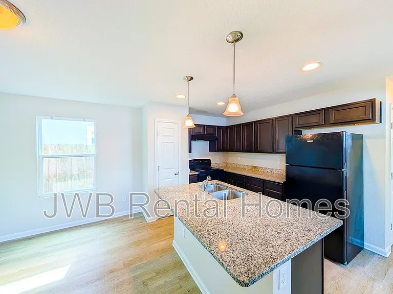 8709 Berry Ave — Photo 2