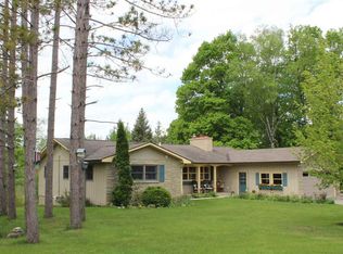 791 Surrey Ln, Petoskey, MI 49770