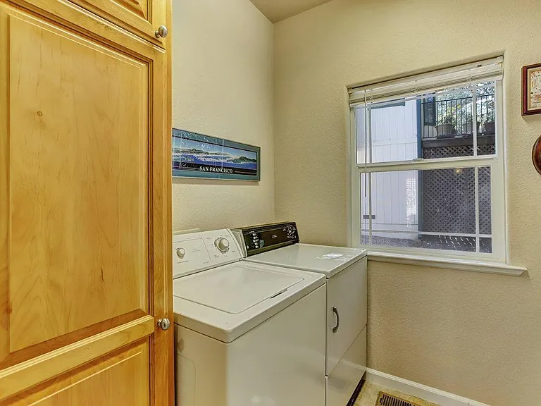 Laundry room with sink and cabinets.
(W/D can be left)