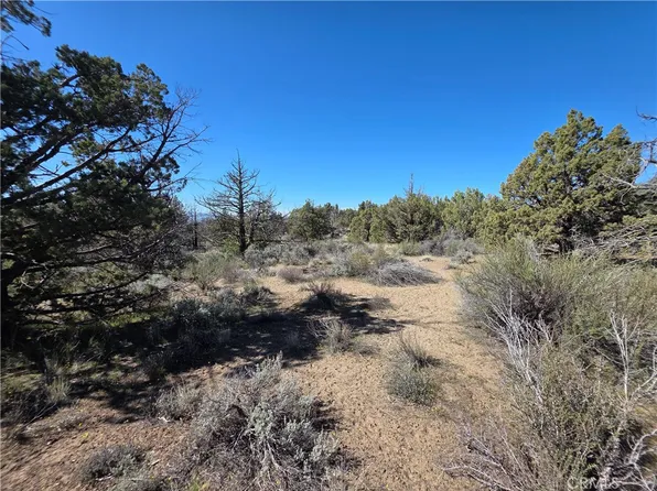 39 Karina Dr, Montague, CA 96064