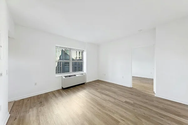 Rented by Greystar | media 3