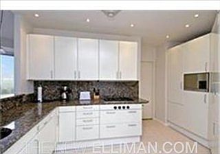 4th image of 150-156 W 56th St APT 6202