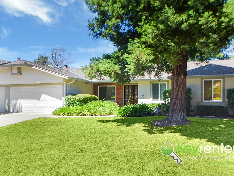 116 Corral Cir — Photo 2