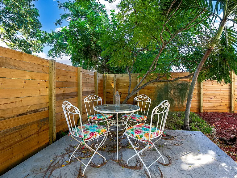 609 S Arnold Ave — Photo 17