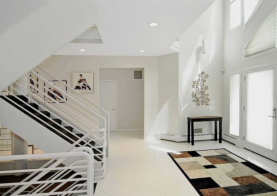 Alt Entry View