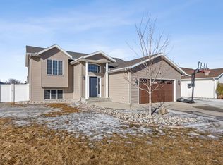 4449 47th St S, Fargo, ND 58104