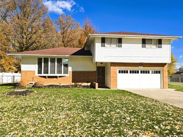 15510 Sandalhaven Dr, Middleburg Heights, OH 44130