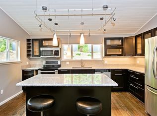 7763 Holiday Blvd, Anacortes, WA 98221