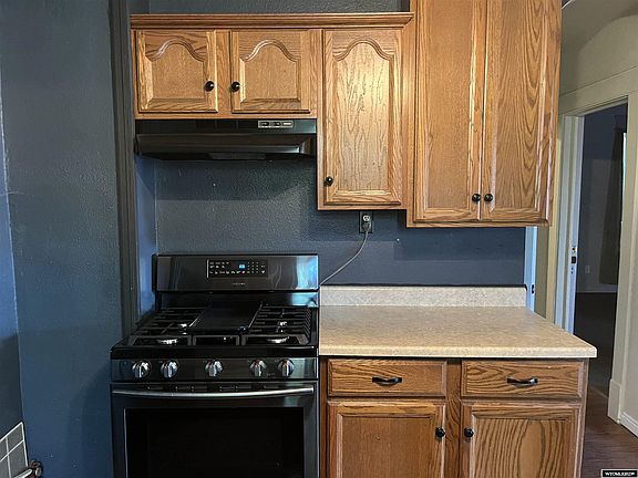 4th image of 174 W Railroad Ave