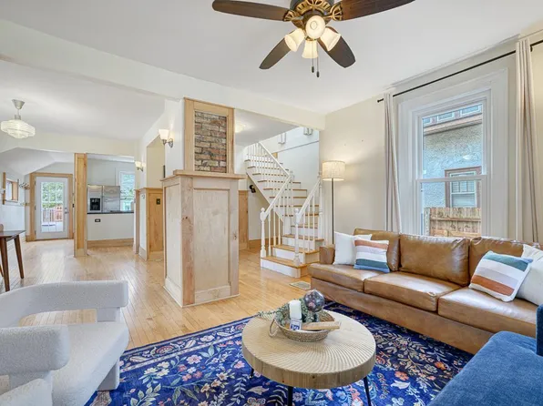 2110 Hawthorne Ave, Minneapolis, MN 55405