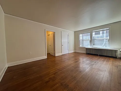 531 Malden Ave E Photo 1