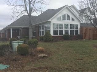 8704 Lough Dr, Louisville, KY