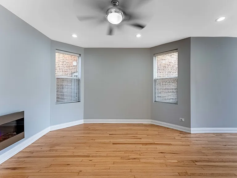 555 N Lawler Ave #1 — Photo 4