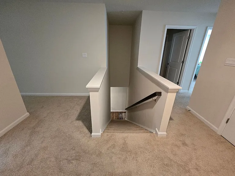110 Correri St — Photo 8