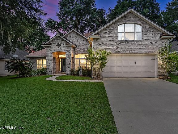 2nd image of 11761 DONATO Drive