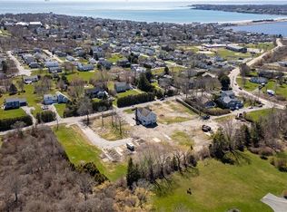 257 Prospect Ave, Middletown, RI 02842