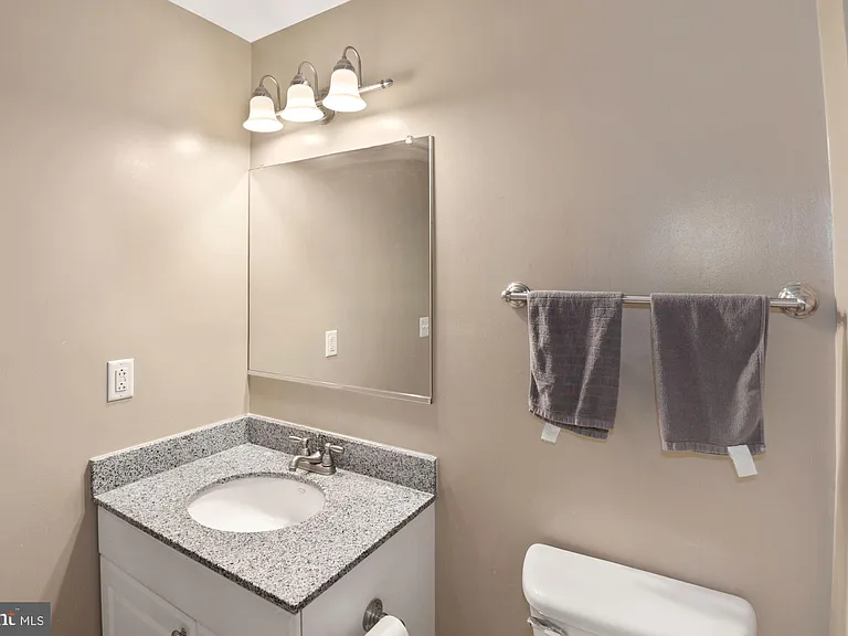 3600 Glebe Rd #202W — Photo 8