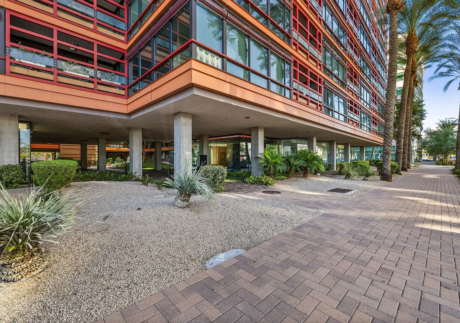 Luxury Living at The Optima — Photo 2