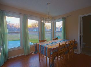 1635 Candlewood Dr, Leavenworth, KS 66048