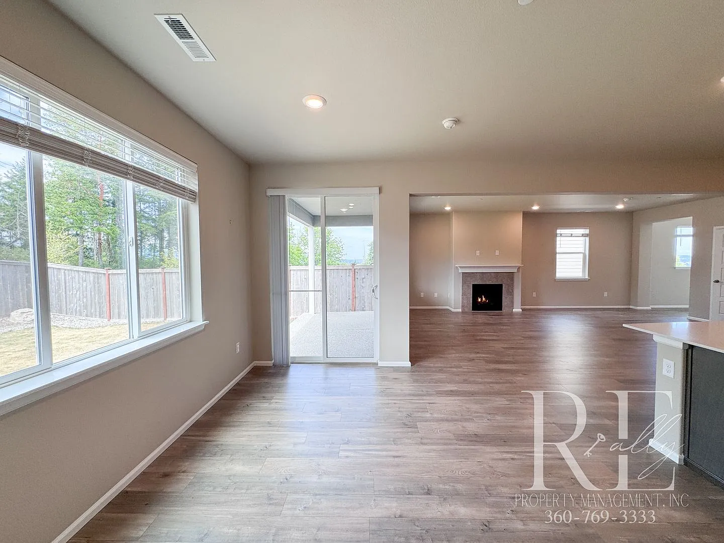 Luxury 4-Bedroom Home with Loft, 10' Ceilings, Gourmet Kitchen & Premium Upgrades — Photo 3