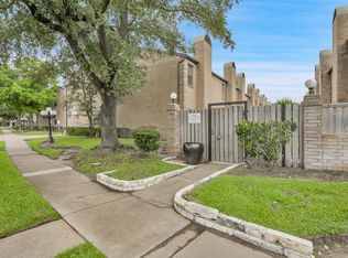 9850 Pagewood Ln APT 1208, Houston, TX 77042