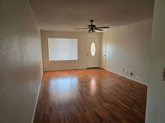 3rd image of 14619 N 32nd Ln