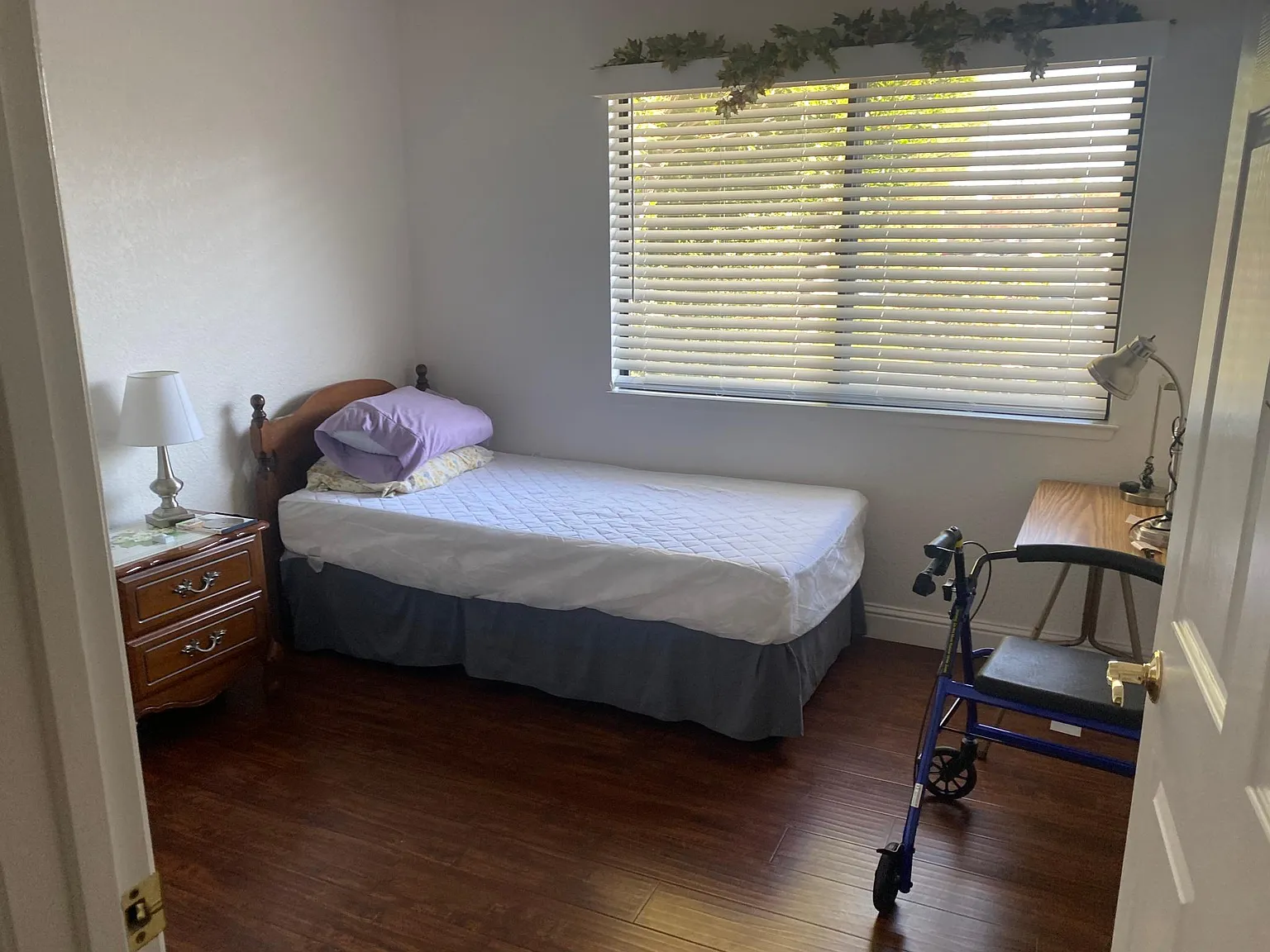 6 bed, 2116 sqft, $4,750 — Photo 2