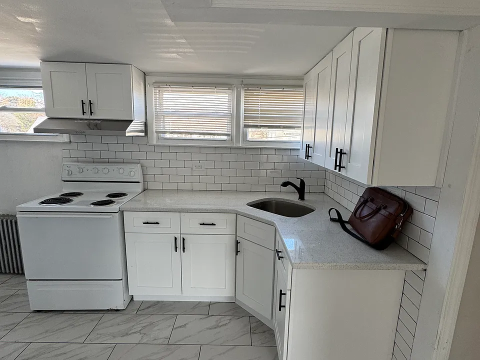 21 Howard St #2