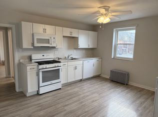 521-523 Broadway Ave #521, Mc Kees Rocks, PA 15136