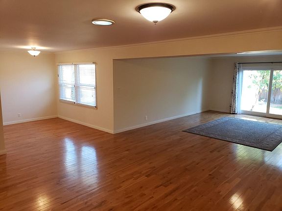 3rd image of 736 Groton Dr