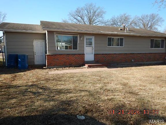 3rd image of 2960 Devonshire Dr