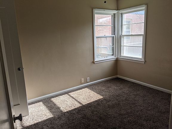 5th image of 1816 N Broadwell Ave