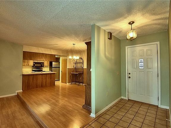Entrance foyer and dining room